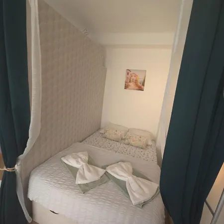 Gloria アパート ニース